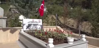 15 Temmuz şehidi Akif Altay kabri başında anıldı