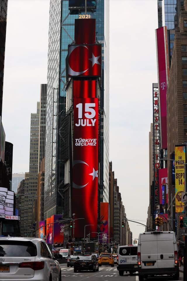 ABD'de 15 Temmuz darbe girişimi Times Meydanı'nda anlatıldı