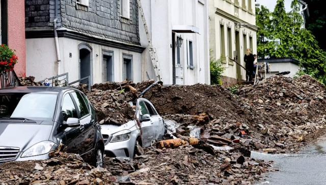 Almanya sel yüzünden felaketi yaşıyor! 6 bina yıkıldı, 20 kişi yaşamını yitirdi