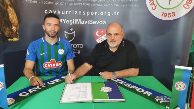 Son Dakika: Fenerbahçe'den ayrılan Gökhan Gönül, Çaykur Rizespor'la anlaşmaya vardı