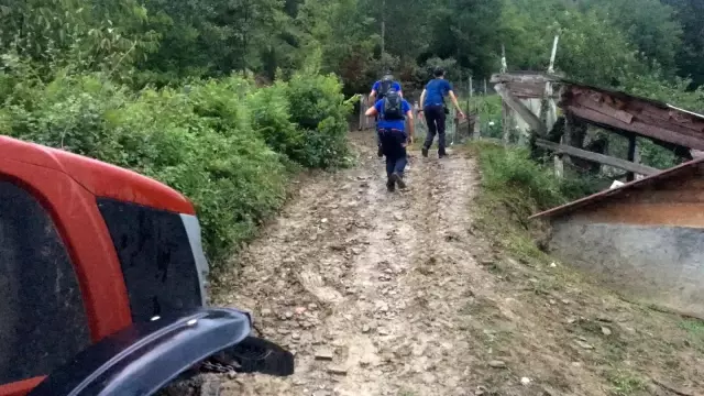 Gökyüzünden alev topu düştüğünü gören köylülerin ihbarı üzerine yapılan aramada bir ize rastlanmadı