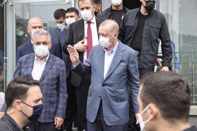 Cumhurbaşkanı Erdoğan Rize'de! Afet bölgesindeki incelemelerinin ardından açıklama yapıyor Cumhurbaşkanı Erdoğan Rize'de! Afet bölgesindeki incelemelerinin ardından açıklama yapıyor