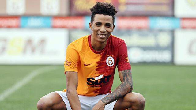 Galatasaraylılar bildirimlerini açık tutsun! 2 transfer daha KAP'a bildirilecek Galatasaraylılar bildirimlerini açık tutsun! 2 transfer daha KAP'a bildirilecek