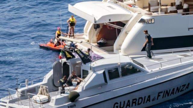 Beckham'ın teknesine polis baskını! Oğlunun işlediği suç yüzünden tatil zehir oldu Beckham'ın teknesine polis baskını! Oğlunun işlediği suç yüzünden tatil zehir oldu