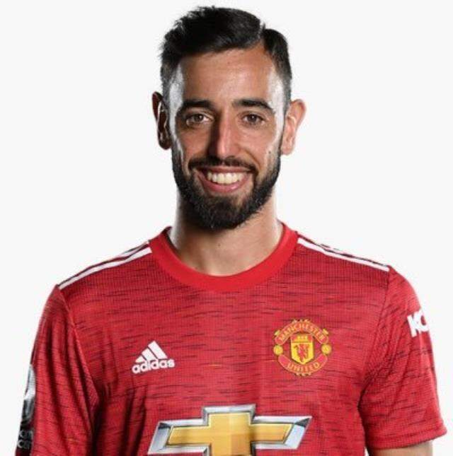 Bruno Fernandes'in 'kopyası' denilen Jendoubi'nin, şimdi de Mesut Özil'e benzediği ortaya çıktı Bruno Fernandes'in 'kopyası' denilen Jendoubi'nin, şimdi de Mesut Özil'e benzediği ortaya çıktı