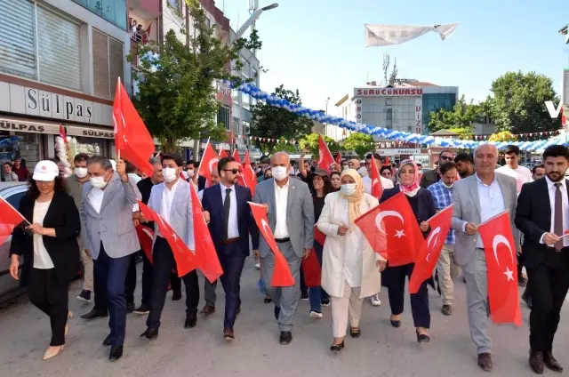 Elbistan Festivali'nde Cem Adrian coşkusu! On binlerce kişi konsere akın etti