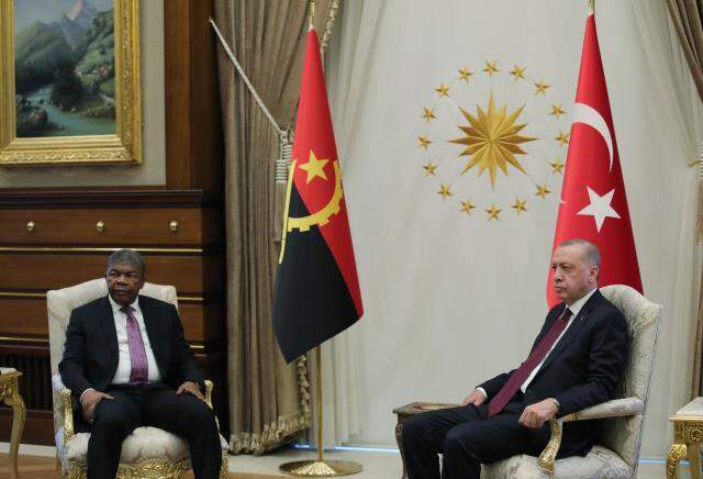 Cumhurbaşkanı Erdoğan: Angola ile ticaret hacmi hedefimiz ilk etapta 500 milyon dolara ulaşmak Cumhurbaşkanı Erdoğan: Angola ile ticaret hacmi hedefimiz ilk etapta 500 milyon dolara ulaşmak