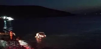 İzmir'de otomobil denize yuvarlandı: 1 yaralı
