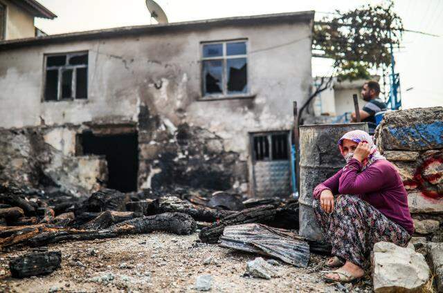 Manavgat yangınında 4. gün! Havadan çekilen görüntüler tahribatın boyutunu gözler önüne serdi Manavgat yangınında 4. gün! Havadan çekilen görüntüler tahribatın boyutunu gözler önüne serdi