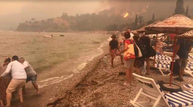 Botlar, tekneler seferber oldu: Bodrum'dan kaçış anları kameralara yansıdı