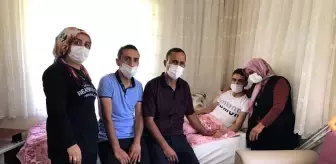 Fırat Kalkanı harekat bölgesinde gazi olan asker baba evinde