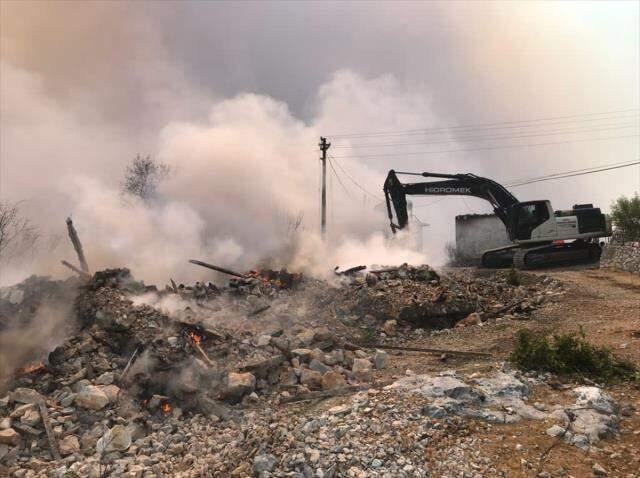 160 yangın kontrol altına alındı, 14 noktada alevlere müdahale ediliyor! İşte il il son durum