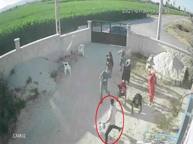 Katil zanlısı Mehmet Altun'un annesi, ifadesinde her şeyi tek tek anlattı: 10 yıl önce bana hakaret etti Katil zanlısı Mehmet Altun'un annesi, ifadesinde her şeyi tek tek anlattı: 10 yıl önce bana hakaret etti