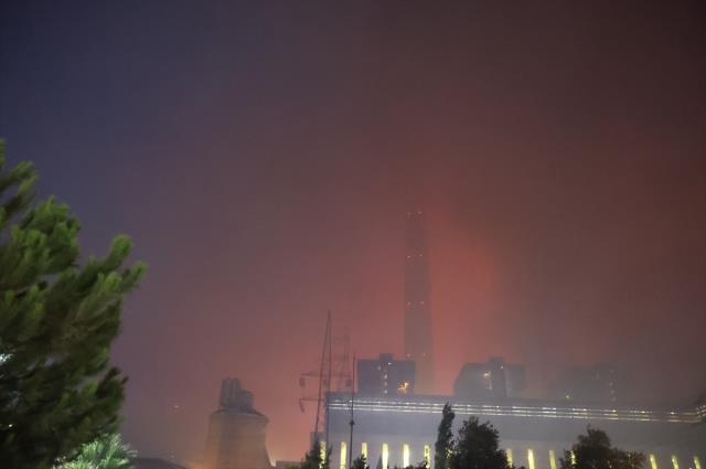 Son Dakika: Milas'taki yangınlarda alevler termik santrale sıçradı, bölgeden siren sesleri geliyor