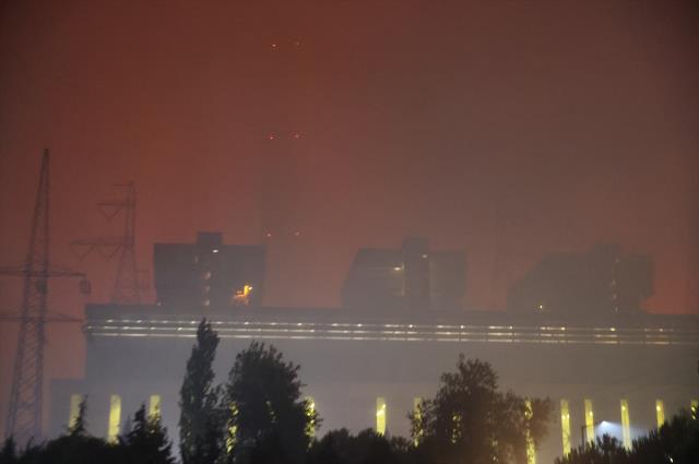 Ufak ufak patlamaların yaşandığı Milas'taki termik santralden ilk görüntüler geldi