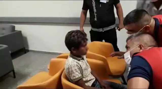 Balık tutma keyfi hastanede bitti! Çocuğun kaşına saplanan kancayı itfaiye görevlisi çıkardı Balık tutma keyfi hastanede bitti! Çocuğun kaşına saplanan kancayı itfaiye görevlisi çıkardı