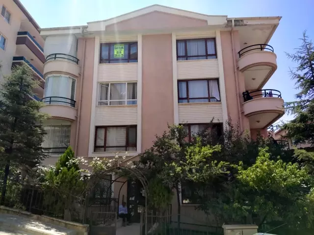 Son dakika haberleri | Ölü bulunan Esra Hankulu'nun komşusu: '(Ümitcan Uygun) Apartmana girip çıkarken görsem tanımam bile'