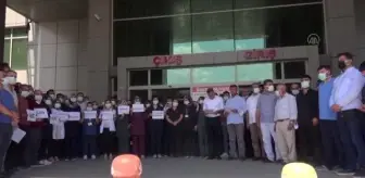 Son dakika gündem: ŞANLIURFA - Birecik'te 9 hastane çalışanının darbedilmesi protesto edildi