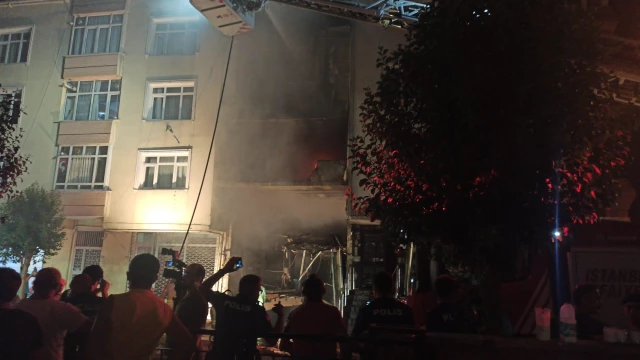 İstanbul'da şiddetli doğalgaz patlaması sokağa döktü! İki kişiden biri ağır yaralandı