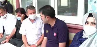 Bakan Kurum, yangında hasar gören yerleşim yerlerinde incelemelerde bulundu