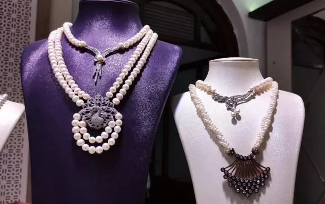 Birçok kişi yerde bulsa ne olduğunu anlamaz! Bu incinin gramı altından 5 kat daha pahalı