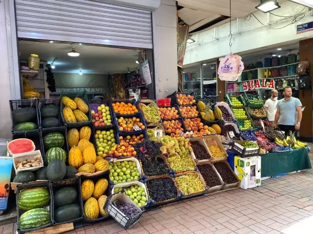 Gurbetçiler adeta akın etti, kilosu 40 liradan satılıyor