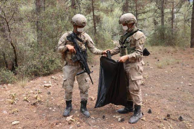 Olası bir yangın ihtimaline karşı Kazdağları'na girişler yasaklandı, komandolar bölgeye konuşlandırıldı Olası bir yangın ihtimaline karşı Kazdağları'na girişler yasaklandı, komandolar bölgeye konuşlandırıldı