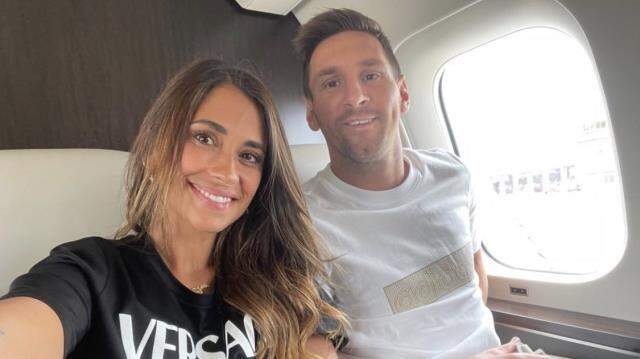Son Dakika: Barcelona'dan ayrılan Lionel Messi, artık resmen PSG'de