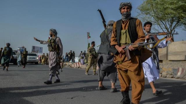 Afganistan yangın yeri! Taliban son 6 günde 9 şehir merkezini ele geçirdi
