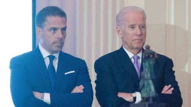 ABD Başkanı Joe Biden'a oğlundan büyük şok! Hunter Biden'ın bir hayat kadınıyla skandal görüntüleri ortaya çıktı ABD Başkanı Joe Biden'a oğlundan büyük şok! Hunter Biden'ın bir hayat kadınıyla skandal görüntüleri ortaya çıktı
