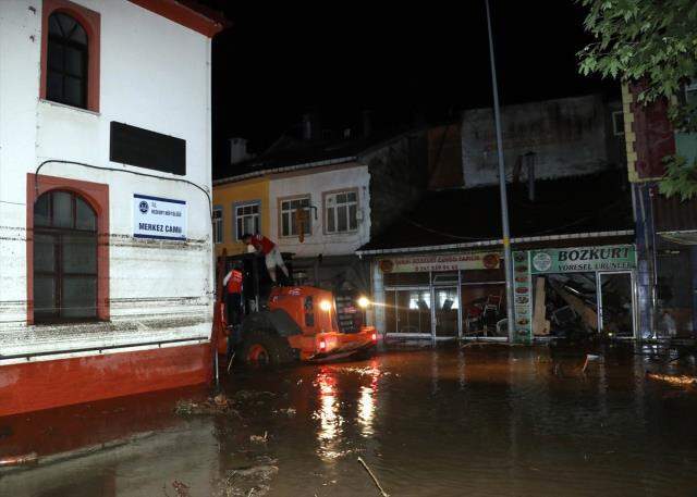 Selin vurduğu Bozkurt'ta yıkım çok büyük! Felaketin büyüklüğü fotoğraf karelerine yansıdı Selin vurduğu Bozkurt'ta yıkım çok büyük! Felaketin büyüklüğü fotoğraf karelerine yansıdı