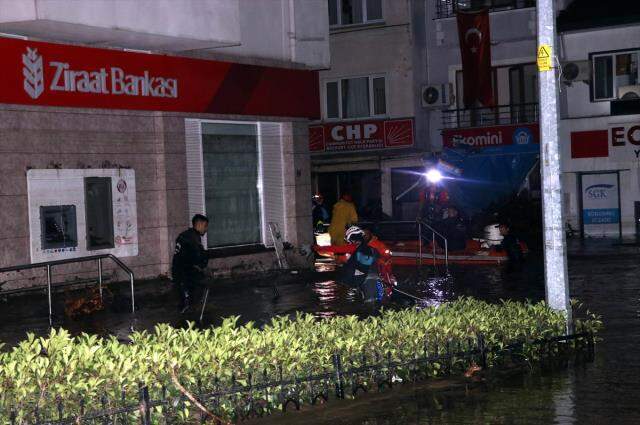 Selin vurduğu Bozkurt'ta yıkım çok büyük! Felaketin büyüklüğü fotoğraf karelerine yansıdı Selin vurduğu Bozkurt'ta yıkım çok büyük! Felaketin büyüklüğü fotoğraf karelerine yansıdı