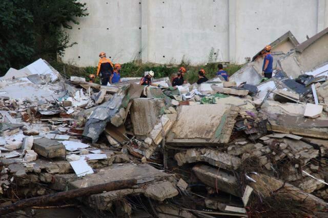 Son Dakika: Felaketin yaşandığı Kastamonu'dan acı haber! Sele kapılan 2 kişi hayatını kaybetti