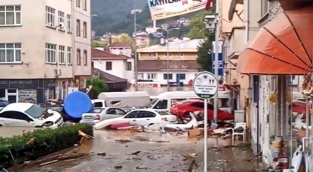 Selin vurduğu Bozkurt'a yardım malzemesi taşıyan tırda yangın çıktı! Dorsede bulunan jeneratör patladı Selin vurduğu Bozkurt'a yardım malzemesi taşıyan tırda yangın çıktı! Dorsede bulunan jeneratör patladı