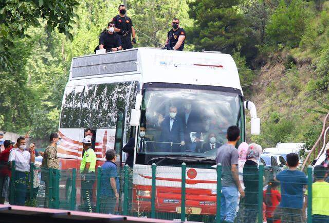 Son Dakika: Cumhurbaşkanı Erdoğan, selin hakim olduğu Bozkurt ilçesinde halka sesleniyor: 19 helikopter, bir İHA bölgede hizmet veriyor Son Dakika: Cumhurbaşkanı Erdoğan, selin hakim olduğu Bozkurt ilçesinde halka sesleniyor: 19 helikopter, bir İHA bölgede hizmet veriyor