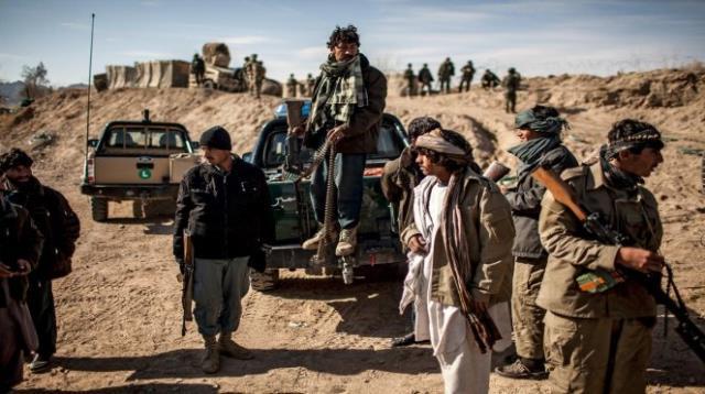 Afganistan'ın 2 vilayet merkezi daha Taliban kontrolüne geçti, Mareşal Raşid Dostum ülkeden kaçtı