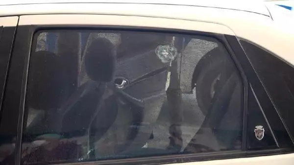 Arkadaşlarına tabancasıyla şaka yapan alkollü şahıs başından vuruldu
