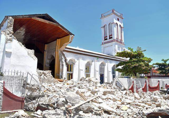 Haiti'deki depremde can kaybı sayısı bin 297'ye yükseldi Haiti'deki depremde can kaybı sayısı bin 297'ye yükseldi