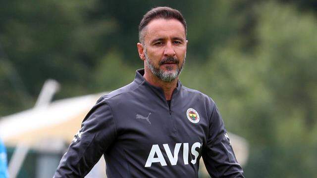 Beşiktaş Başkanı Ahmet Nur Çebi, F.Bahçe Başkanı Ali Koç'tan resmen Ozan Tufan'ı istedi Beşiktaş Başkanı Ahmet Nur Çebi, F.Bahçe Başkanı Ali Koç'tan resmen Ozan Tufan'ı istedi