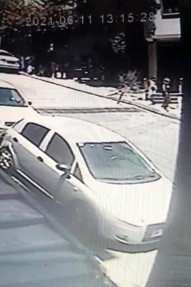 Karnının burnunda olmasına aldırmadı! Hamile kadın, minik çocuğun kumbarasını çaldı Karnının burnunda olmasına aldırmadı! Hamile kadın, minik çocuğun kumbarasını çaldı