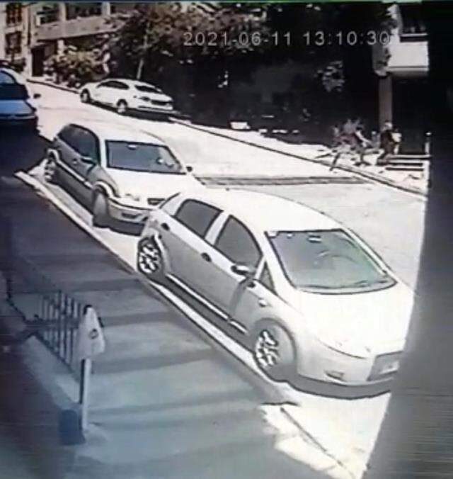 Karnının burnunda olmasına aldırmadı! Hamile kadın, minik çocuğun kumbarasını çaldı Karnının burnunda olmasına aldırmadı! Hamile kadın, minik çocuğun kumbarasını çaldı