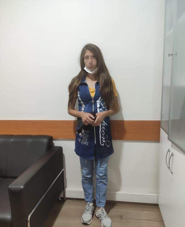 Karnının burnunda olmasına aldırmadı! Hamile kadın, minik çocuğun kumbarasını çaldı Karnının burnunda olmasına aldırmadı! Hamile kadın, minik çocuğun kumbarasını çaldı