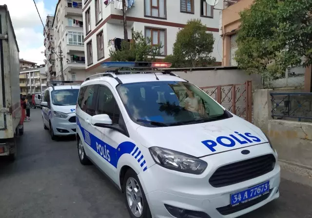 Mutfaktaki buzdolabı bomba gibi patladı! Salonda oturan çocuklar ve anneleri zor kurtuldu