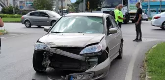 Baba-oğul takla atan otomobilden burunları bile kanamadan çıktı