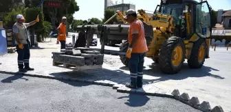 Kuşadası Belediyesi'nden kentin yol sorunlarına hızlı çözüm