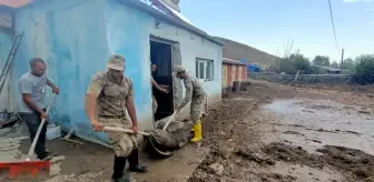 Son dakika haberi | Kars'ta selden etkilenen iki köyde yardım çalışmaları sürüyor