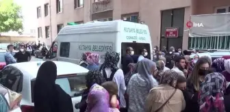 Nişanından bir hafta önce trafik kazada ölen genç kız gözyaşlarıyla toprağa verildi