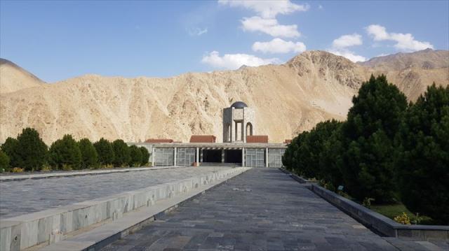 Taliban'ın giremediği direnişin son kalesi Pencşir kenti görüntülendi