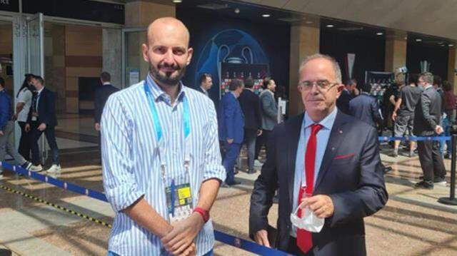 Fenerbahçe'nin grubundaki Olympiakos yöneticisinden temsilcimize övgü: Üst tura çıkacaklardır Fenerbahçe'nin grubundaki Olympiakos yöneticisinden temsilcimize övgü: Üst tura çıkacaklardır