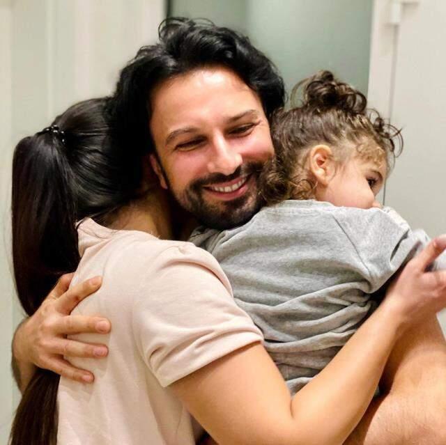 Kuşkularını yenen Tarkan, aylar sonra ilk koronavirüs aşısını yaptırdı